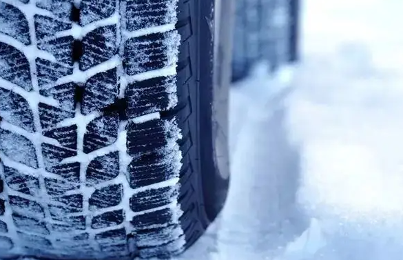 防滑輪胎真的防滑嗎？