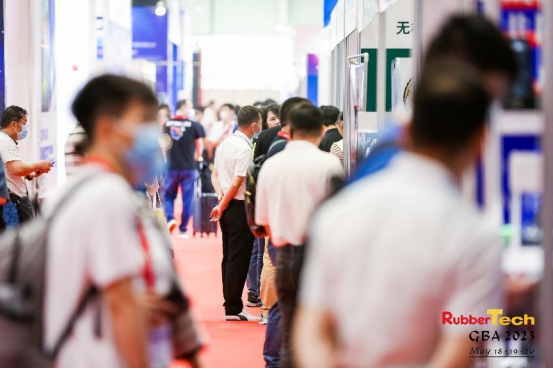 “大灣區(qū)”是中國橡膠制品加工的密集區(qū)域，是我國乃至亞洲至全球的橡膠制品加工基地。產(chǎn)業(yè)鏈完備，產(chǎn)品類別齊全。近年來，在國家政策的扶持下，大灣區(qū)的橡膠工業(yè)更是得到了長足地發(fā)展。本屆大灣區(qū)橡膠展順應行業(yè)發(fā)展趨勢，展出的類別除橡膠機械、橡膠助劑、橡膠原材料、橡膠循環(huán)利用等外，更是根據(jù)大灣區(qū)特色及當?shù)毓I(yè)和外貿(mào)屬性增加了輪胎、新能源汽車配件及工程橡膠制品、空調(diào)及家電類橡膠制品、鞋材、橡膠管帶、以及氟橡膠和有機硅材料等細分類別?！按鬄硡^(qū)既是基地，又是市場”是對大灣區(qū)行業(yè)地位最直觀的詮釋。
