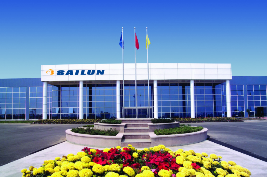 賽輪集團股份有限公司發(fā)布關(guān)于高級管理人員變動的公告。公告稱，2023年6月9日，賽輪集團收到周天明先生、朱小兵先生的辭職報告，周天明先生、朱小兵先生因工作調(diào)整申請辭去公司副總裁職務(wù)，將在公司繼續(xù)擔(dān)任其他職務(wù)。