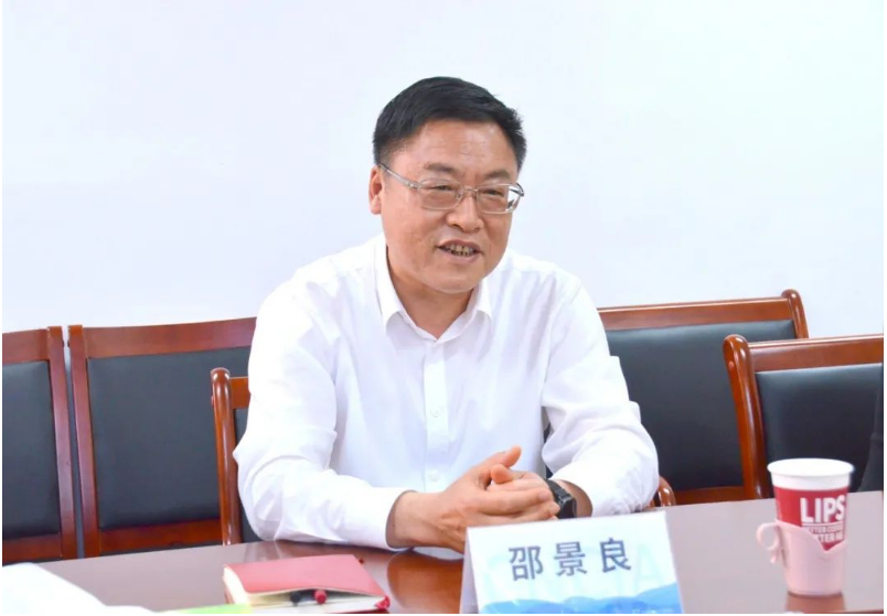 邵景良主任代表濮陽(yáng)市人大和濮陽(yáng)市民向中國(guó)涂料工業(yè)協(xié)會(huì)表達(dá)了對(duì)他們對(duì)濮陽(yáng)市和濮陽(yáng)涂料產(chǎn)業(yè)的全力支持和幫助的感激之情。他表示，希望在中國(guó)涂料工業(yè)協(xié)會(huì)的指導(dǎo)和支持下，濮陽(yáng)涂料產(chǎn)業(yè)能夠繼續(xù)擴(kuò)大規(guī)模、增強(qiáng)實(shí)力，打造更好的產(chǎn)業(yè)環(huán)境，并以更快的速度發(fā)展，為中國(guó)涂料行業(yè)的高質(zhì)量發(fā)展作出積極貢獻(xiàn)。