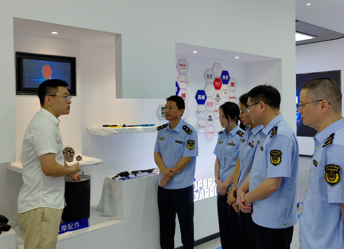 溫州市商業(yè)秘密保護(hù)聯(lián)盟的調(diào)研診斷組來到浙江中瑞橡膠高分子材料股份有限公司，開展商業(yè)秘密保護(hù)水平的評估和改進(jìn)工作。這次調(diào)研由溫州市市場監(jiān)督管理局和瑞安市市場監(jiān)督管理局的領(lǐng)導(dǎo)帶領(lǐng)，調(diào)研組成員包括溫州市商業(yè)秘密保護(hù)聯(lián)盟秘書長譚浩和制度委卓東東等人。