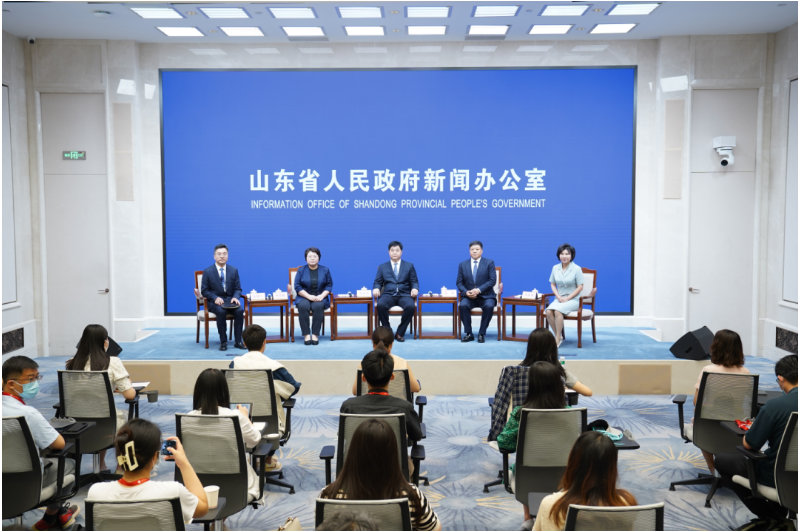 山東省政府新聞辦舉行了第二場民營企業(yè)家記者見面會，與會嘉賓包括賽輪集團(tuán)董事長劉燕華女士。會上，劉燕華女士與與會媒體就賽輪集團(tuán)的發(fā)展進(jìn)行了深入交流，并回答了記者們的提問。