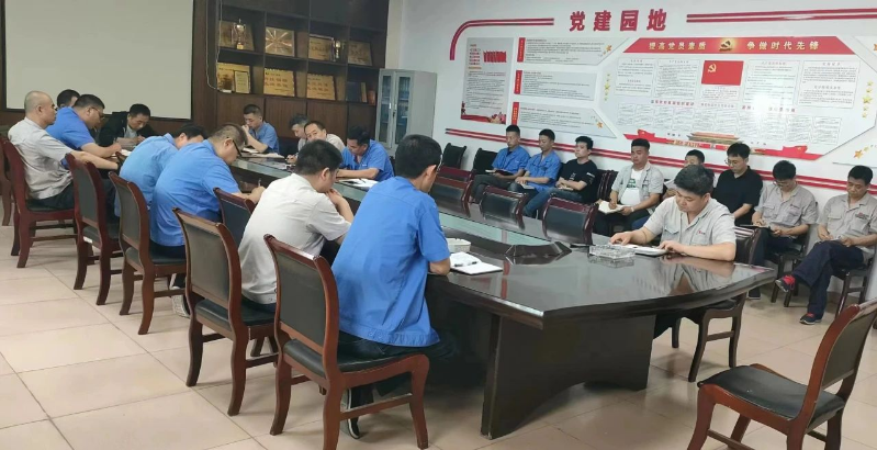 延長(zhǎng)石油西北橡膠各基層單位積極開(kāi)展“安全生產(chǎn)月”活動(dòng)