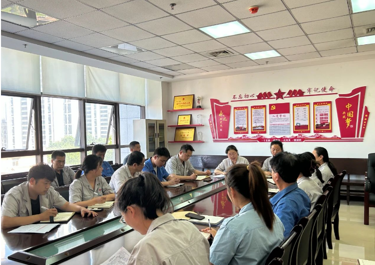 據(jù)了解，檢測(cè)中心還計(jì)劃按照安全生產(chǎn)工作計(jì)劃，認(rèn)真執(zhí)行安全生產(chǎn)月的相關(guān)活動(dòng)，全力防范各類安全隱患，確保安全運(yùn)行，為全體職工創(chuàng)造和諧的安全檢測(cè)環(huán)境，為公司下半年的工作奠定堅(jiān)實(shí)的基礎(chǔ)。