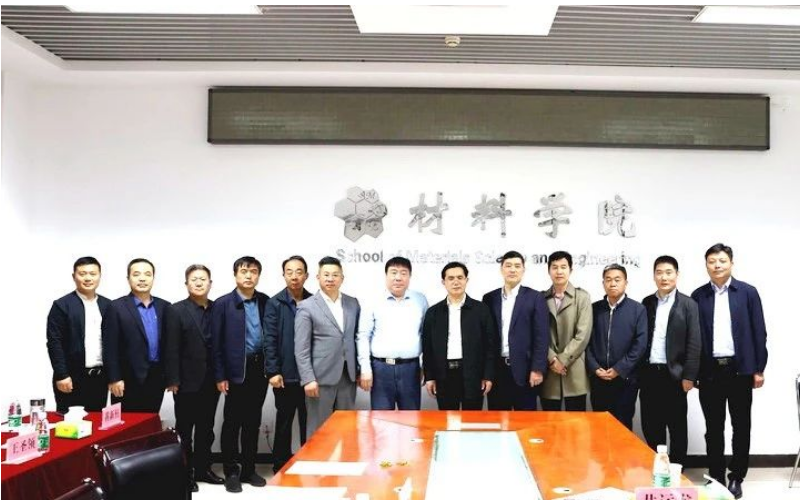 本次研討會為相關(guān)專家和企業(yè)代表提供了一個交流合作的平臺，旨在共同探索廢舊輪胎轉(zhuǎn)化利用的創(chuàng)新技術(shù)和可行方案，推動廢舊輪胎產(chǎn)業(yè)的高質(zhì)量發(fā)展，為建設(shè)無廢城市做出貢獻。