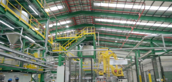 卡博特公司宣布，位于印度尼西亞芝勒貢的新特種聚合物工廠已正式投入運(yùn)營，為該公司全球增加了20,000噸特種聚合物的年產(chǎn)能。該工廠是南亞太地區(qū)最大的色母粒和導(dǎo)電聚合物生產(chǎn)工廠之一，其投入使用進(jìn)一步鞏固了卡博特在當(dāng)?shù)啬酥寥蛱胤N聚合物市場(chǎng)的領(lǐng)先地位。