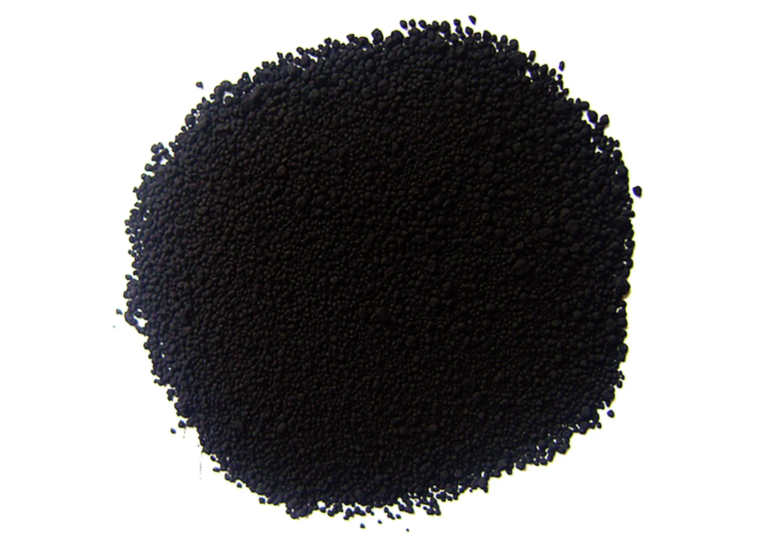 除了構建全循環(huán)供應鏈，沃斯弗朗特公司還與瑞典化學工程開發(fā)商胡爾特貝格公司(Hulteberg)和紐卡斯爾大學簽署了共同研發(fā)計劃，以進一步優(yōu)化其工藝流程。據(jù)了解，沃斯弗朗特公司與胡爾特貝格公司的合作旨在開發(fā)一種新的催化劑，用于凈化從廢輪胎中提取的熱解油，這一項目具有開創(chuàng)性的石油凈化意義。同時，該公司與紐卡斯爾大學合作研究rCB的性能表征和補強機理，進一步提升產(chǎn)品的質量和應用領域的拓展。