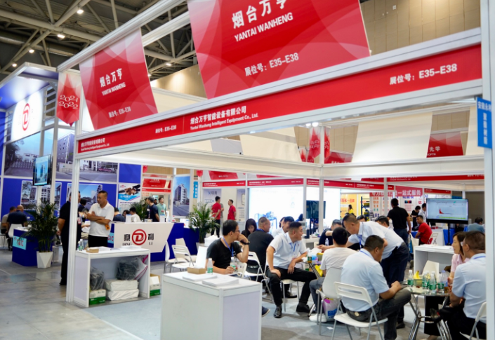 在佛山潭洲國際會展中心6號館，2021/2022中國粉末涂料與涂裝展覽會盛大開幕。