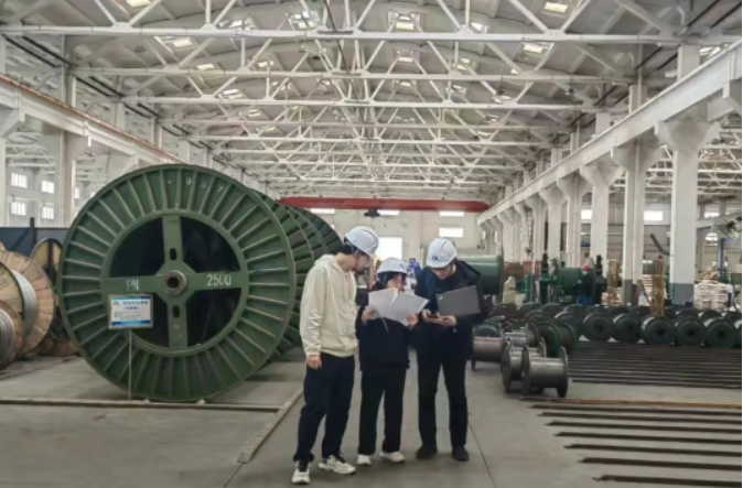 該驗(yàn)收的順利進(jìn)行標(biāo)志著青島豪邁電纜集團(tuán)在智能制造方面具備了一定的水平。接下來(lái)，他們將繼續(xù)優(yōu)化互聯(lián)接入工作，確保將業(yè)務(wù)、物聯(lián)、視頻等相關(guān)數(shù)據(jù)及時(shí)、穩(wěn)定、準(zhǔn)確地傳輸至國(guó)網(wǎng)電工裝備智慧物聯(lián)平臺(tái)，為國(guó)網(wǎng)公司提供高質(zhì)量的產(chǎn)品和服務(wù)。