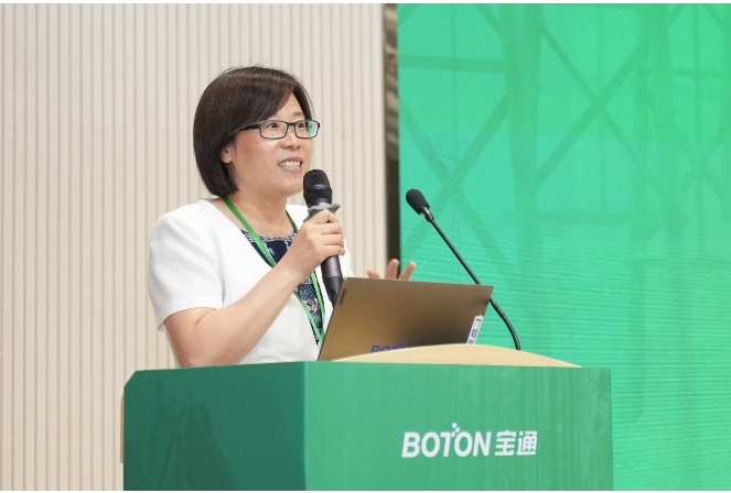 此外，中國橡膠工業(yè)協(xié)會會長徐文英在會議總結(jié)發(fā)言中呼吁企業(yè)在思想上高度重視可持續(xù)發(fā)展，積極承擔引導(dǎo)責(zé)任，借助ESG發(fā)展的工具提升經(jīng)濟效益和品牌價值，為社會責(zé)任履行作出貢獻。