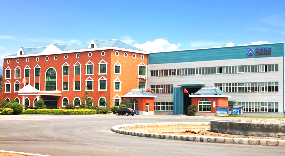 河南省工信廳宣布了2023年河南省制造業(yè)頭雁企業(yè)和重點培育企業(yè)的名單。在這份備受矚目的名單中，河南通達電纜股份有限公司脫穎而出，榮獲2023年河南省制造業(yè)頭雁企業(yè)的殊榮。