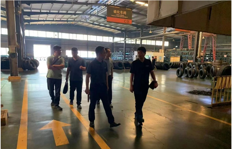 齊魯工業(yè)大學(xué)與生物基礎(chǔ)材料與綠色制造國家級(jí)重點(diǎn)實(shí)驗(yàn)室的負(fù)責(zé)人王建勇教授、朱秀忠博士一行，在8月11日訪問了濰坊順福昌橡塑有限公司。