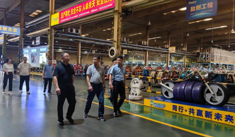 神馬股份常務(wù)副總王兵赴華盛橡膠、中一企業(yè)交流