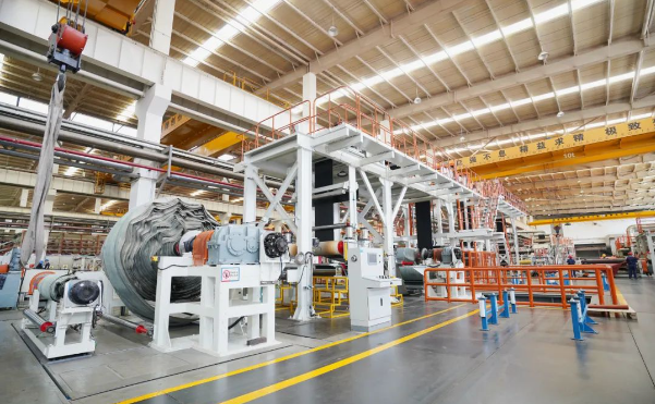 據(jù)了解，寶通公司在持續(xù)加大研發(fā)投入的驅(qū)動(dòng)下，不斷提升關(guān)鍵技術(shù)和產(chǎn)品的核心競(jìng)爭(zhēng)力，致力于數(shù)字化賦能，推動(dòng)綠色化、智能化、一體化和全球化發(fā)展。在2022年，寶通公司的創(chuàng)新能力再次邁上新臺(tái)階，其投資6億元的現(xiàn)代工業(yè)散貨物料綠色輸送智能產(chǎn)業(yè)集群鴻山智慧產(chǎn)業(yè)園相繼榮獲“江蘇省智能制造示范工廠”和“無(wú)錫市四星級(jí)綠色工廠”等榮譽(yù)，成為行業(yè)智能制造的示范標(biāo)桿之一。