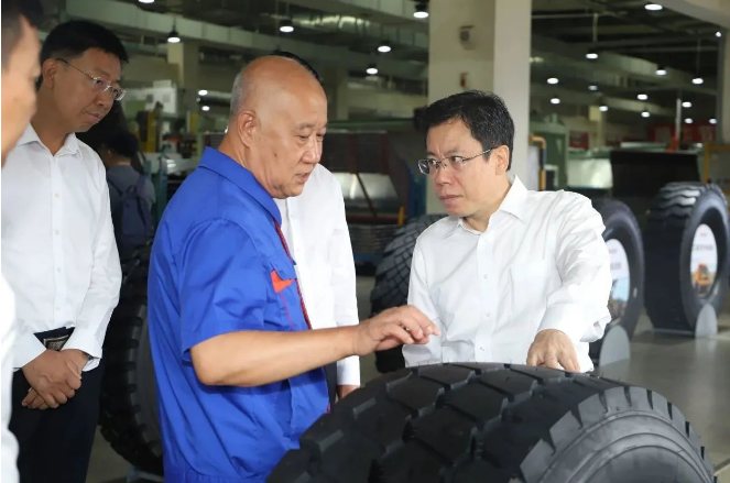 通過(guò)這次調(diào)研，政府官員與企業(yè)高層之間的交流與合作得到進(jìn)一步加強(qiáng)，為浪馬輪胎公司未來(lái)的發(fā)展提供了有力支持。