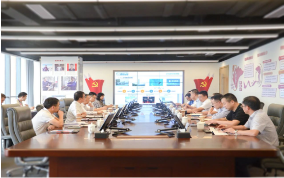 展望企業(yè)未來的轉(zhuǎn)型升級，萬馬股份表示將繼續(xù)堅(jiān)持高質(zhì)量發(fā)展的原則，全面推進(jìn)質(zhì)量管理創(chuàng)新，持續(xù)推動質(zhì)量、效率和動力方面的變革。企業(yè)將充分整合國有企業(yè)的實(shí)力與民營企業(yè)的活力，不斷推進(jìn)高質(zhì)量發(fā)展的道路。