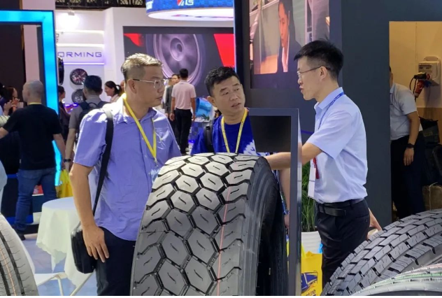 棗礦橡膠公司在本次博覽會期間接待了來自國內(nèi)外的200余家客戶，其中有150余家是新客戶。此次展會也為公司提供了機會，收獲了眾多有關(guān)行業(yè)趨勢、產(chǎn)品需求、市場渠道等重要信息。