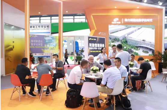 薩馳智能在展會上展示了其在輪胎制造和智能制造領(lǐng)域的領(lǐng)先地位，以及對安全、質(zhì)量、創(chuàng)新和綠色智能的堅定承諾。他們的努力將有助于推動制造業(yè)數(shù)字經(jīng)濟(jì)的發(fā)展，并在全球智能裝備制造和智慧工廠解決方案領(lǐng)域取得更大成就。