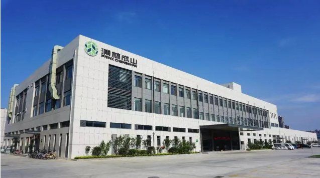 浦林成山公司發(fā)布了其半年報，披露了一系列令人振奮的成績和未來計劃。該公司計劃在2023年下半年啟動泰國輪胎生產(chǎn)基地三期項(xiàng)目，該項(xiàng)目旨在年產(chǎn)200萬條半鋼子午線輪胎。