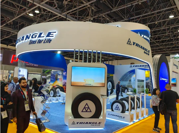 三角輪胎則以嶄新姿態(tài)亮相，展示了13款新品，其中包括高性能乘用輪胎TH202和TE307，SUV產(chǎn)品TR259和TR292，MT產(chǎn)品TR281，商務(wù)輕卡TV701，卡車全輪位TTR-A11等。據(jù)了解，這13款產(chǎn)品均為中東非市場(chǎng)暢銷產(chǎn)品或首次亮相，受到了廣泛關(guān)注和好評(píng)。