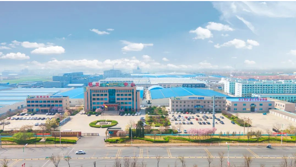 據(jù)了解，華盛輪胎為確保產(chǎn)品質(zhì)量通過(guò)了福田汽車(chē)的可靠性驗(yàn)證和耐久性驗(yàn)證，包括206萬(wàn)公里可靠性道路驗(yàn)證和30萬(wàn)公里的耐久性試驗(yàn)，而在整個(gè)試驗(yàn)過(guò)程中未發(fā)生任何故障，這進(jìn)一步證明了其在輪胎制造領(lǐng)域的卓越能力。