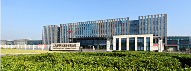 這一亮眼的業(yè)績表現(xiàn)源自多方面因素，包括輪胎銷量的顯著增加、產(chǎn)品結(jié)構(gòu)和市場調(diào)整的優(yōu)化，以及綜合毛利率的顯著提升，為公司的業(yè)績增長注入了強大動力。