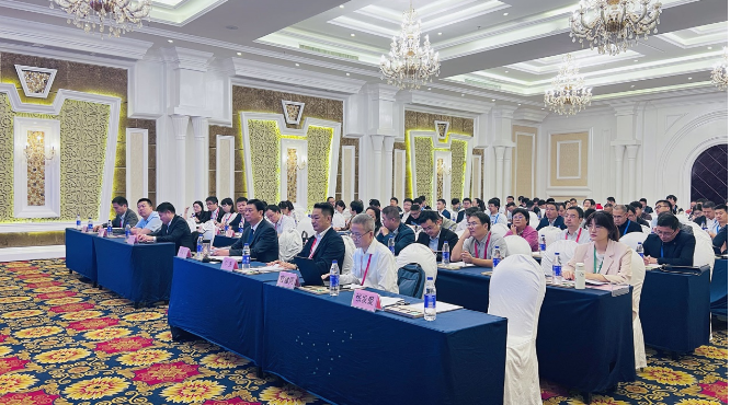 中涂協(xié)會(huì)長(zhǎng)劉普軍：推動(dòng)涂料科學(xué)與技術(shù)交融